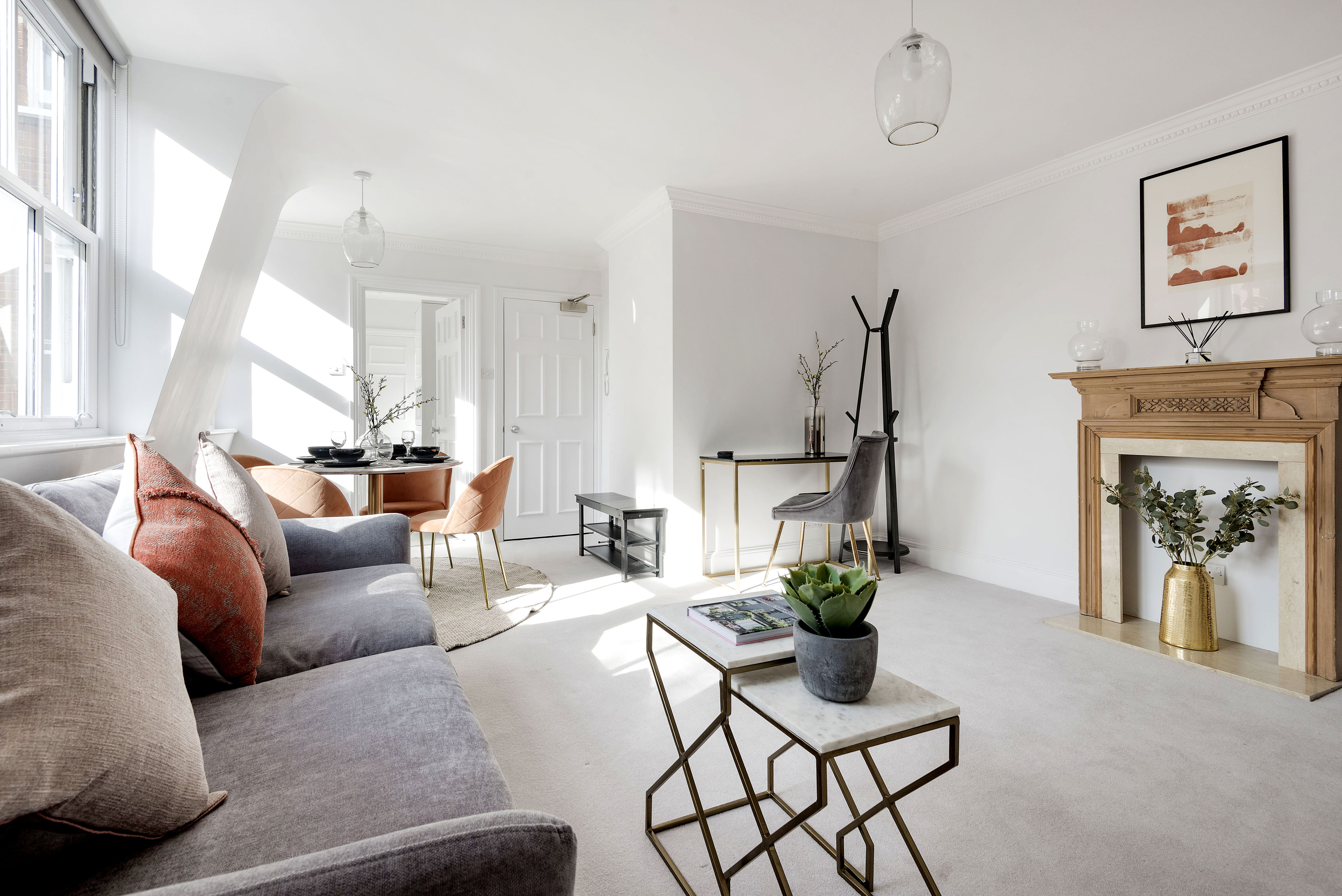 Flat 7 - Living area (3)